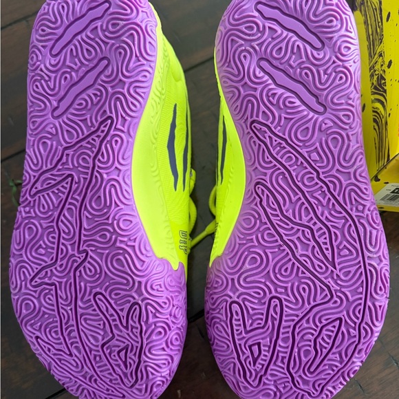 Puma Kids Sneakers in Yellow and Purple - Picture 2 of 4